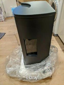 VonHaus Panoramic 1900w Electric Fire Stove. Brand new in box. Remote control